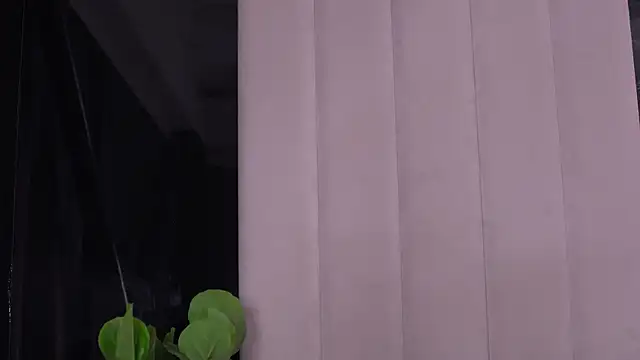 ChloeSin's Live XXX Chat