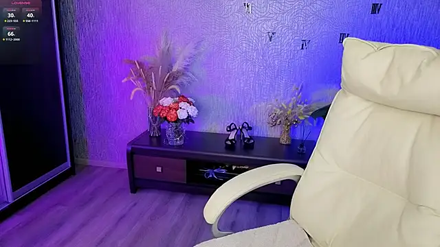 NikkiiStill's Live XXX Chat