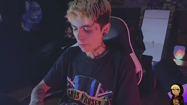 AcidMilo live XXX chat
