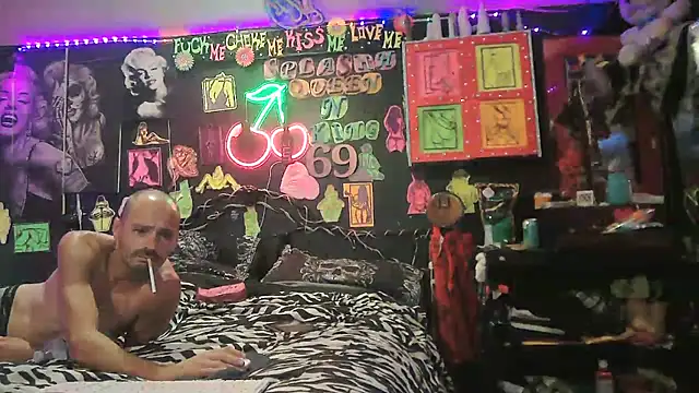 Splash_Queen420n Webbikameraesitys
