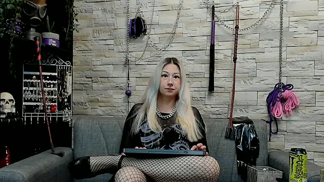 Chat XXX ao vivo de Miss_Kaz