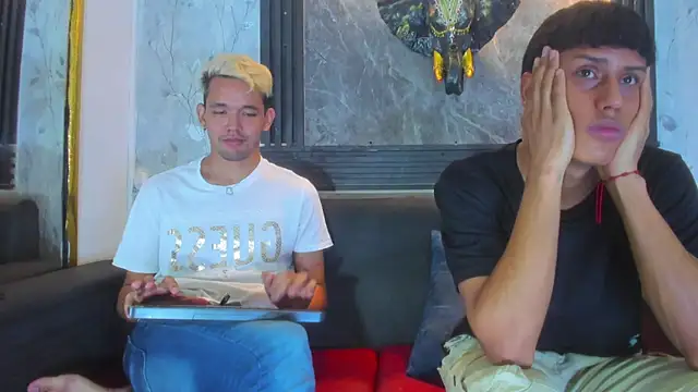 Živý XXX chat EMILIANO_BLESS