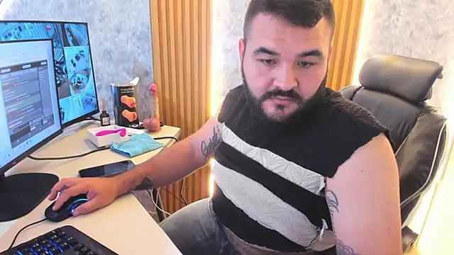 max_river_n Live XXX chat