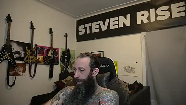 StevenRiseNYC Show in webcam