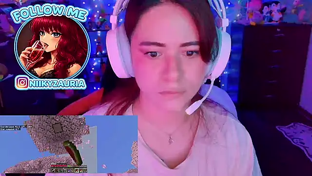 Chat +18 de _niiky ao vivo