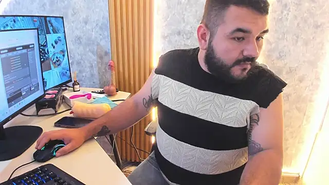 XXX chat uživo modela max_river_