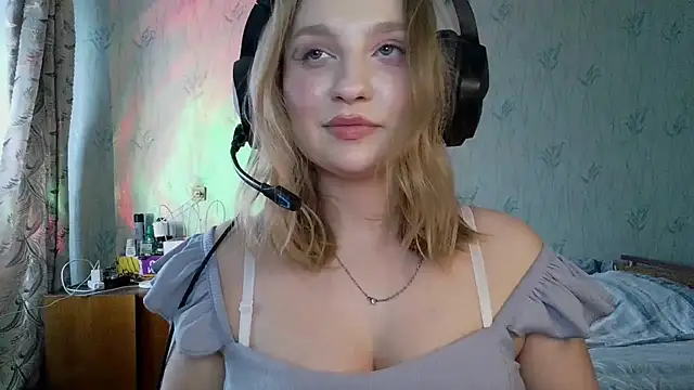 pr_In_cess_ élő XXX-chatje