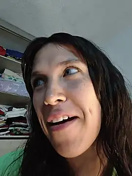 LinaEatCookiesn Webbikameraesitys