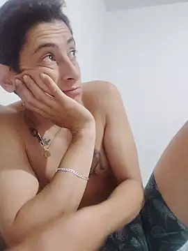 Tiger_cryad élő XXX-chatje