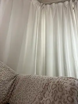 MiraXS – Live XXX-chat