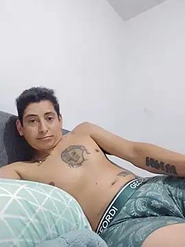 Chat XXX en directo de Tiger_cryad