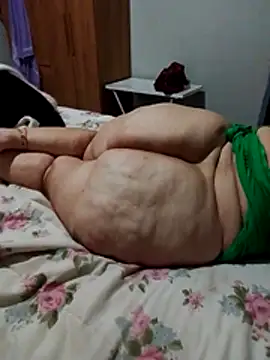 MegaAssMature Webcam Show