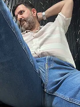 Hairy_Dad86 现场XXX聊天