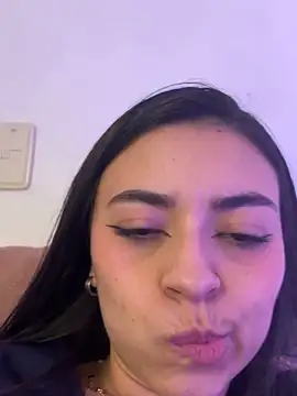 canelleGarces – Live XXX-chat