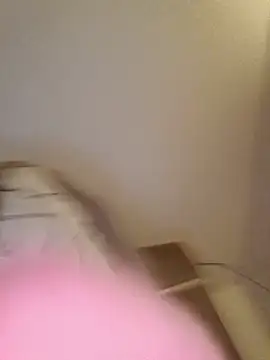 SlimGay98 webcam show