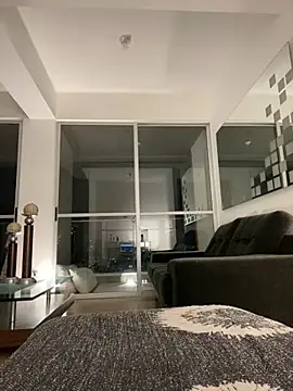 caritoo21's Live XXX Chat