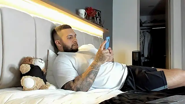 frank_myles Show Webcam