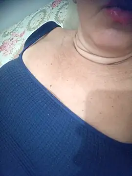 SOLTEIRASIGILO's Live XXX Chat