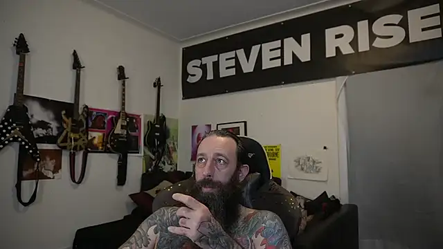 StevenRiseNYC Show in webcam