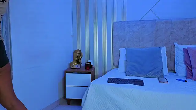 Živý XXX chat Tayra_Pradit