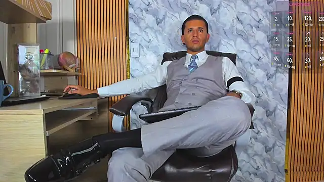 Hideintheoffice Adlı Modelin Web Kamerası Şovu