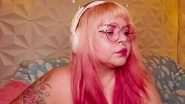 دردشة Satyn_doll الجنسية المباشرة