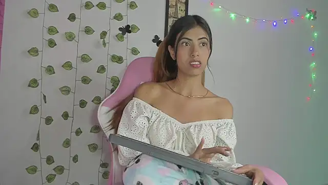 Онлайн чат XXX sandi_x