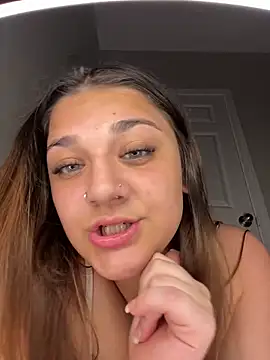 Chat XXX en directo de treasurebabii