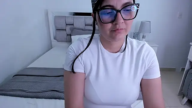 Camilaa_bueno live XXX chat