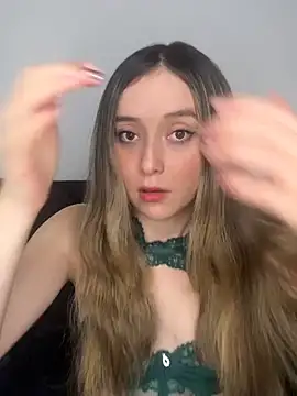 Sarisloves Chat XXX live