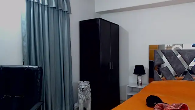 Frank_heaven01: διαδικτυακό σόου στην κάμερα