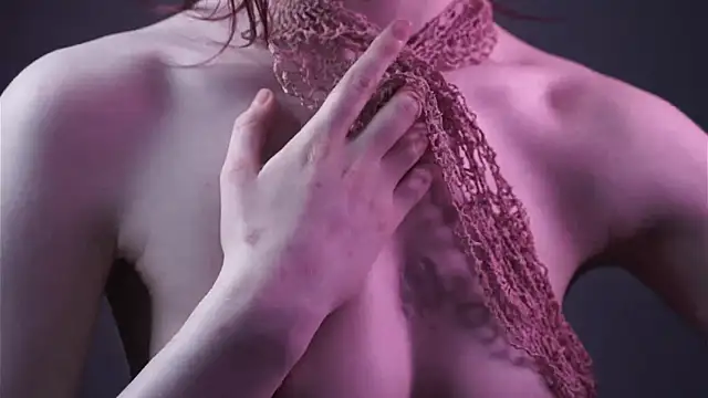 ginger_hugs Show in webcam