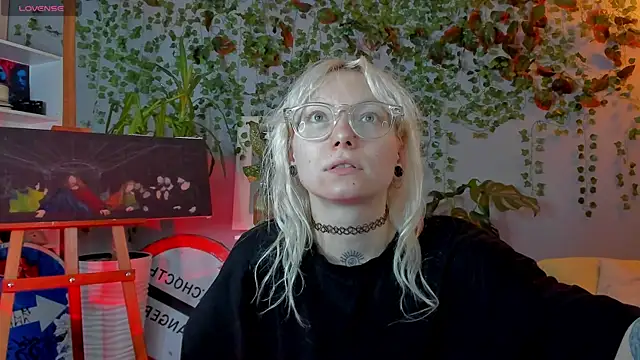 XXX chat uživo modela tattoo_art_baby