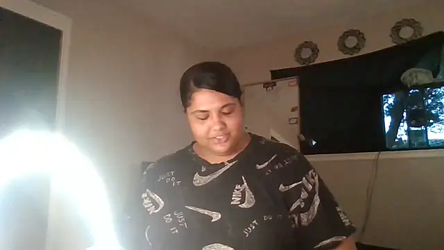 1n0nlythroat's Live XXX Chat