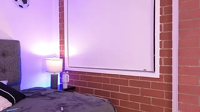 XXX chat uživo modela mandi4pole_
