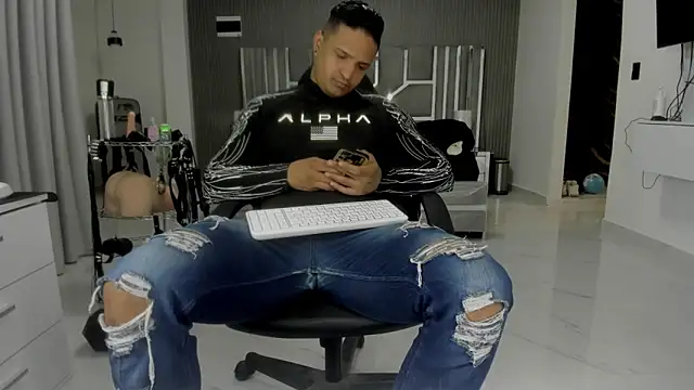 master_leather's Live XXX Chat