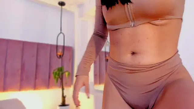 emmiily_z's Live XXX Chat