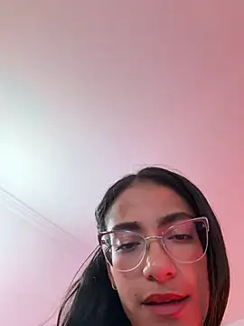 Chat +18 de elegant__rouse ao vivo