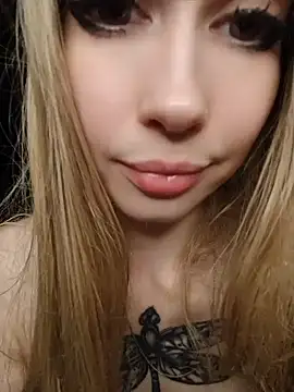 Bambi_Cash Adlı Modelin Web Kamerası Şovu