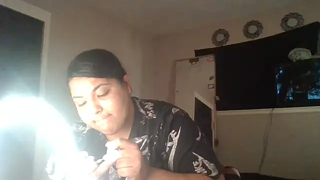1n0nlythroat's Live XXX Chat