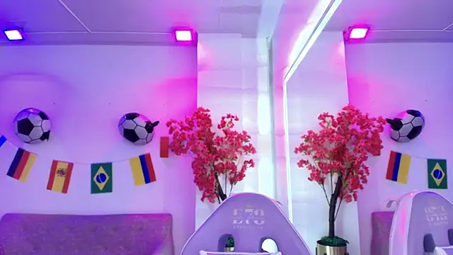 Chat +18 de Anie_johnson ao vivo