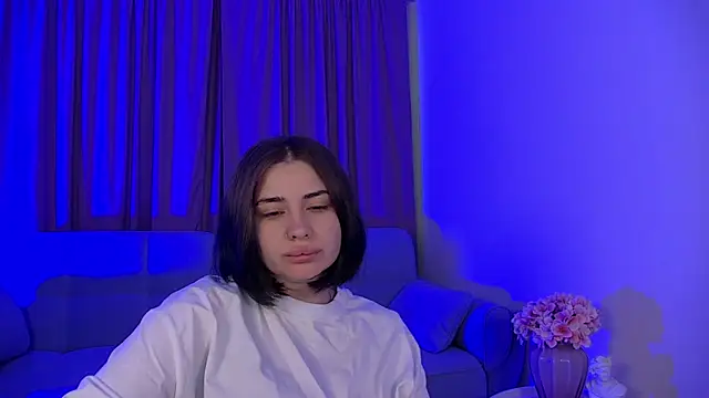 AdrianaToress élő XXX-chatje