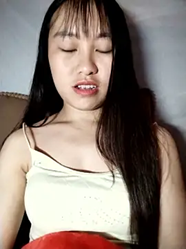 Cherry-squirtt élő XXX-chatje