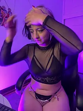 RebelKitty_ Show in webcam