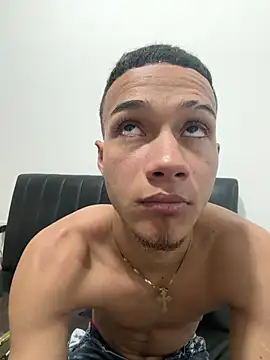 friends_lust_latin's Webcam Show