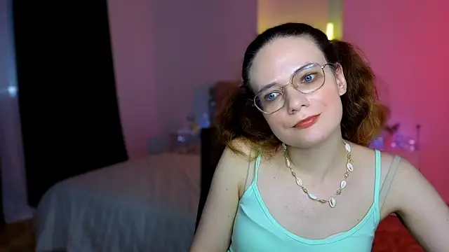 Little_humster élő XXX-chatje