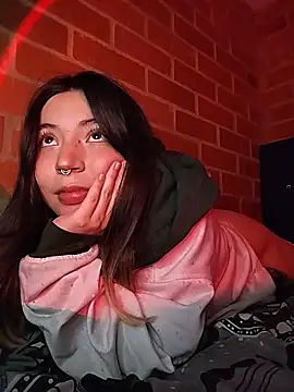 Petite_CherryX élő XXX-chatje