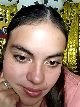 Tiffany_markle élő XXX-chatje