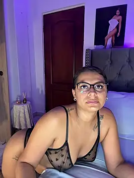 ema_zoe élő XXX-chatje