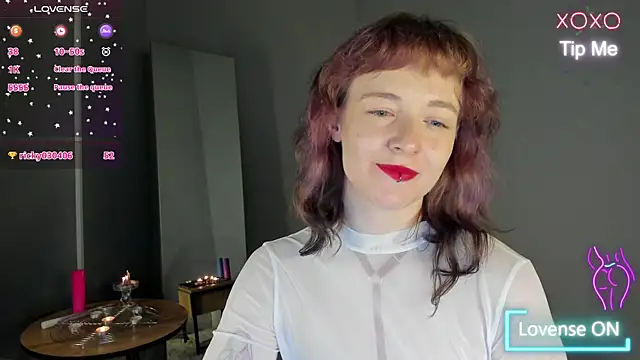 Ricki_Bloom élő XXX-chatje